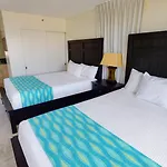 Spacious Waikiki Banyan Condo With Ample Sleeping, Walk To Beach, Great Views And Free Parking