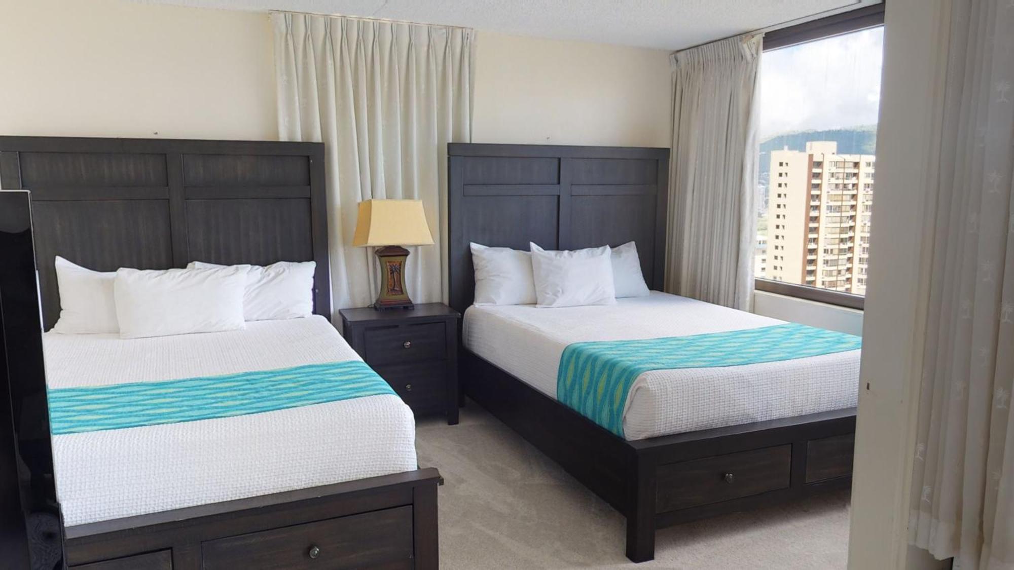 Spacious Waikiki Banyan With Ample Sleeping, Walk To Beach, Great Views And Free Parking * Honolulu
